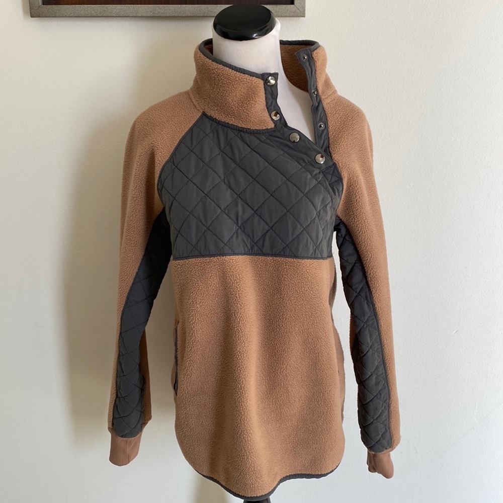 Abercrombie Fleece Pull Over Size Small